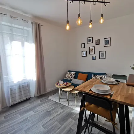 Nouveau - Sarrazin Apartament *